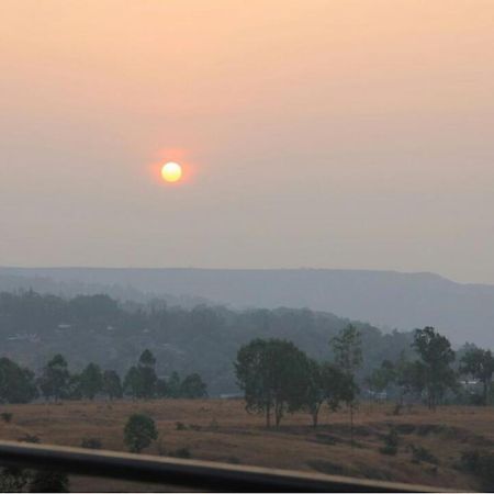Inaya Bungalow Villa Panchgani Exterior foto