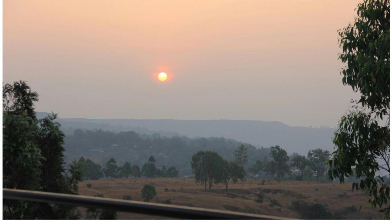 Inaya Bungalow Villa Panchgani Exterior foto